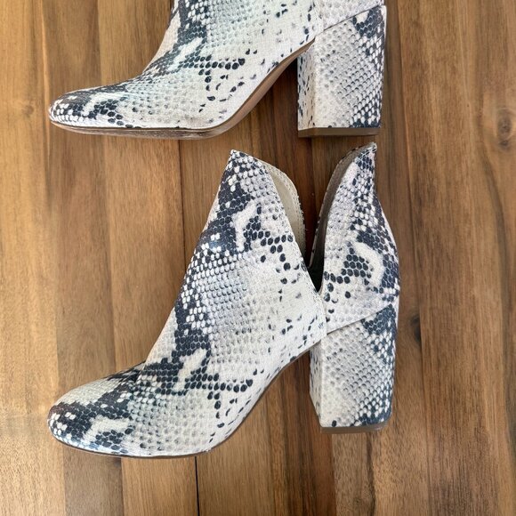 Steve Madden Snake Booties - Picture 1 of 3